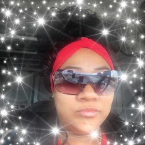 Meet your Posher, Monique